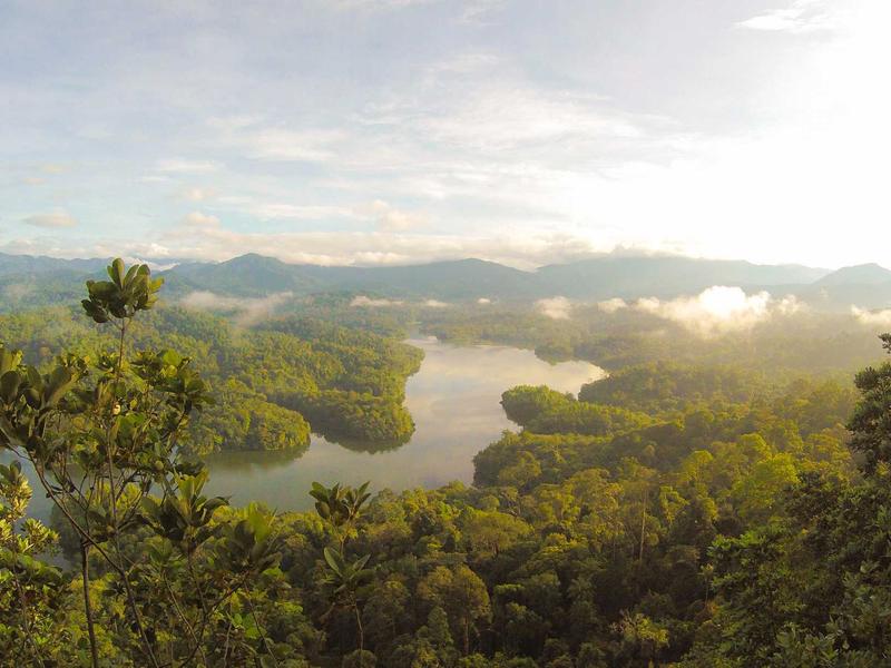 希腊圣托里尼<br>btozrgo.cn 蓝顶教堂落日